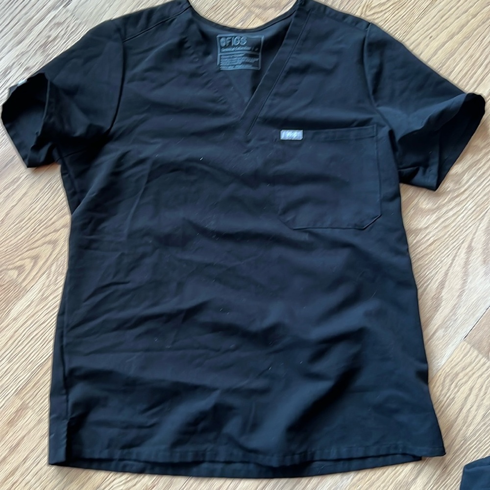 FIGS one pocket scrub top